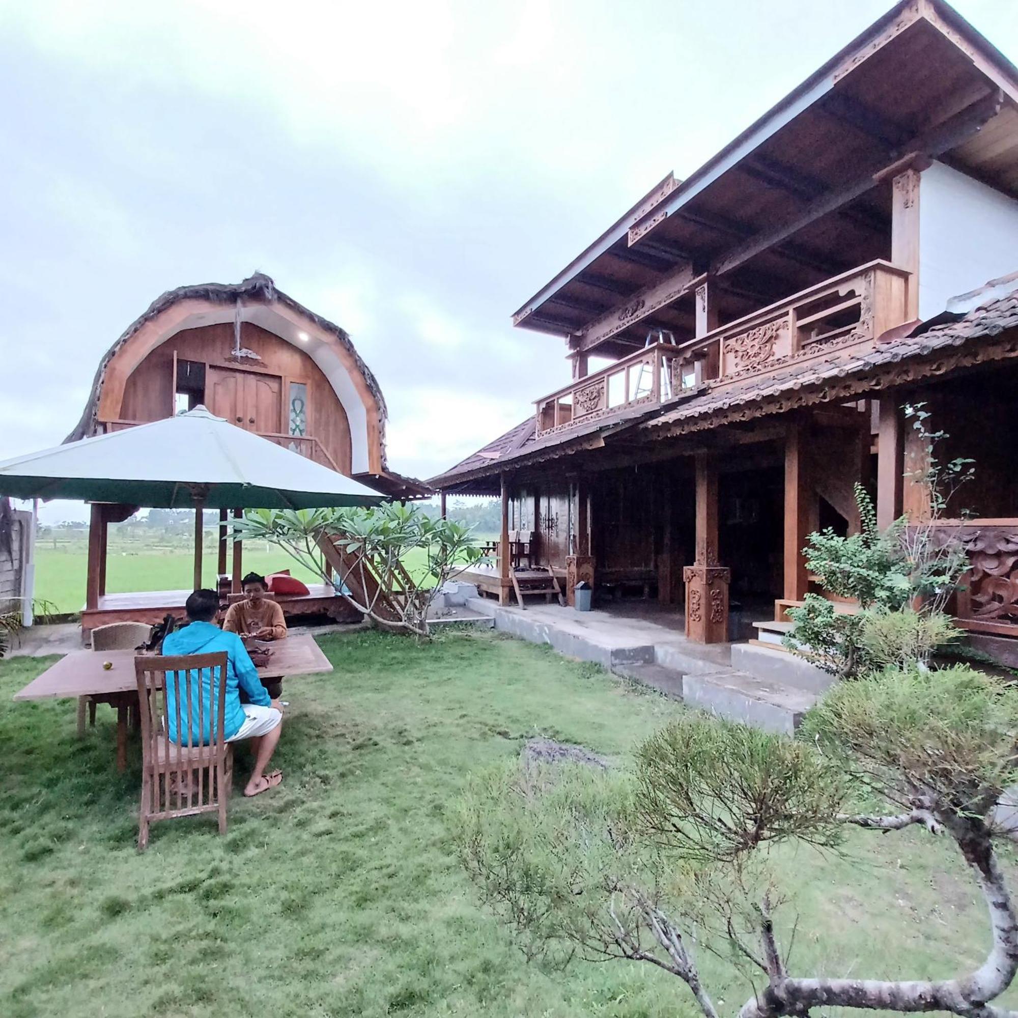 Bujak Permai Villa Matahari Lombok Ntb Praya Exterior photo
