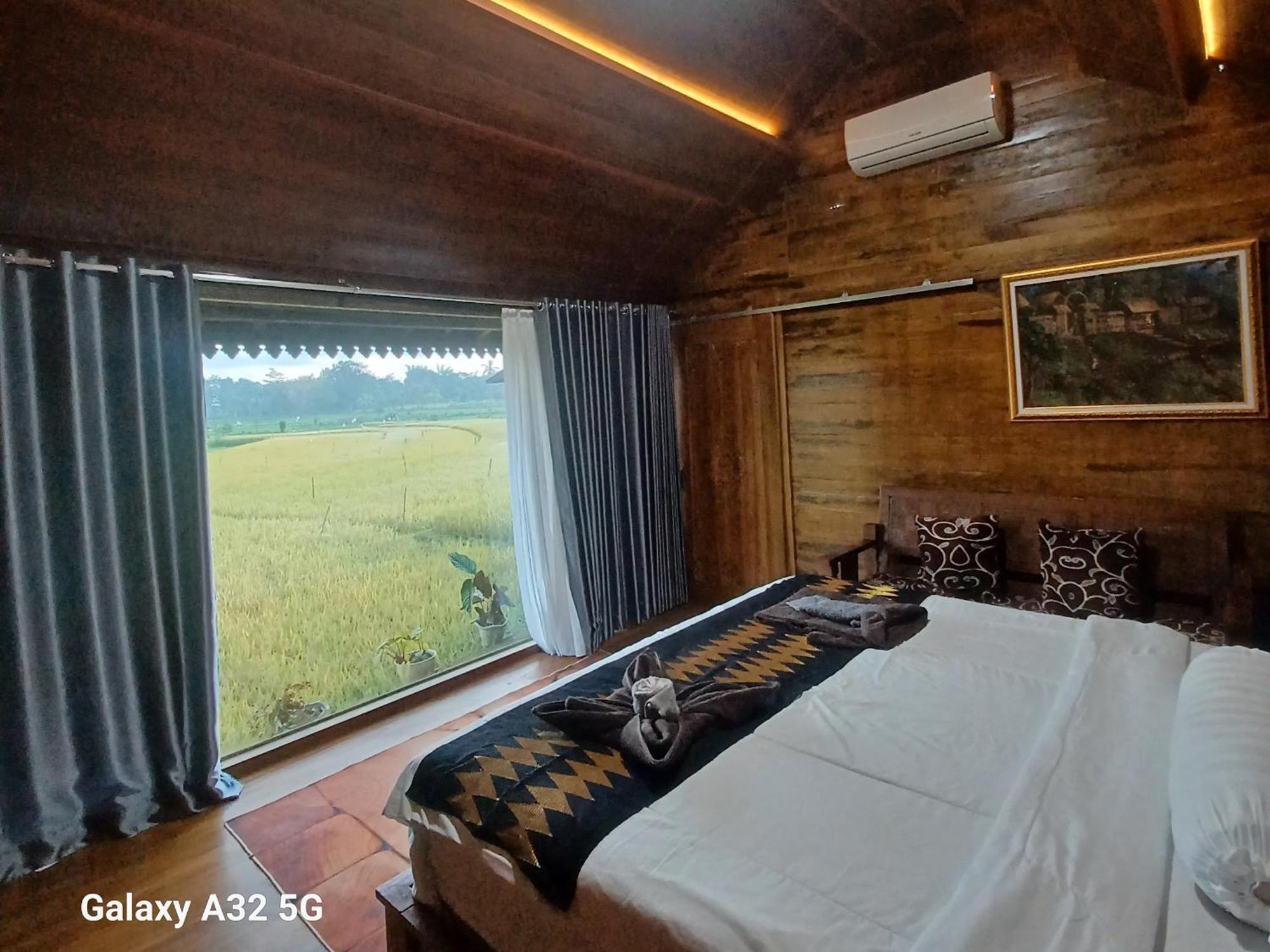 Bujak Permai Villa Matahari Lombok Ntb Praya Exterior photo