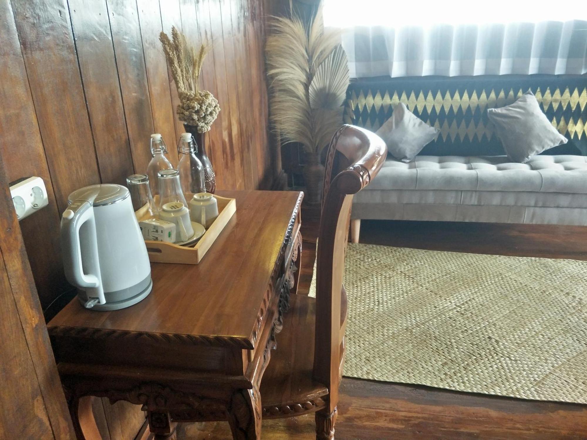 Bujak Permai Villa Matahari Lombok Ntb Praya Exterior photo